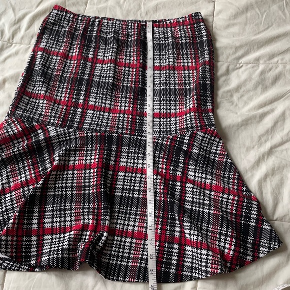 Bobeau Plaid Flared Pencil Skirt - Picture 10 of 10